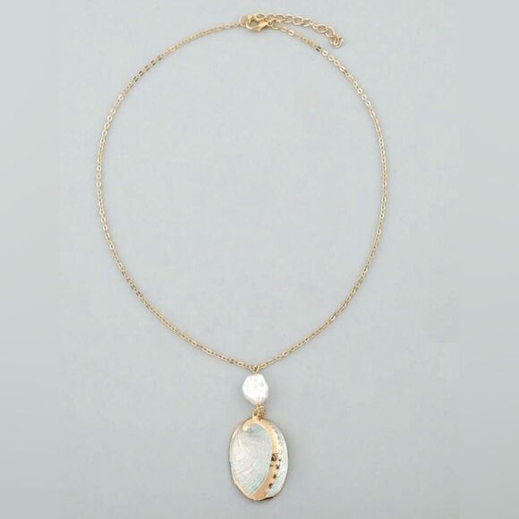 Free People Jewelry - Shell necklace M770